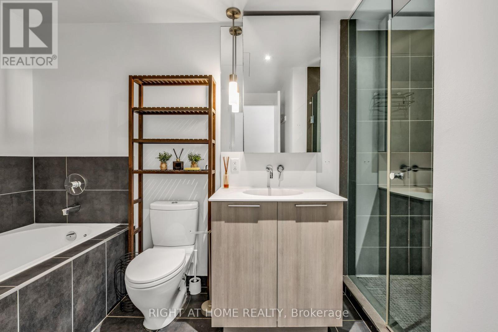 605 - 650 King Street W, Toronto, Ontario  M5V 0H6 - Photo 30 - C13676352