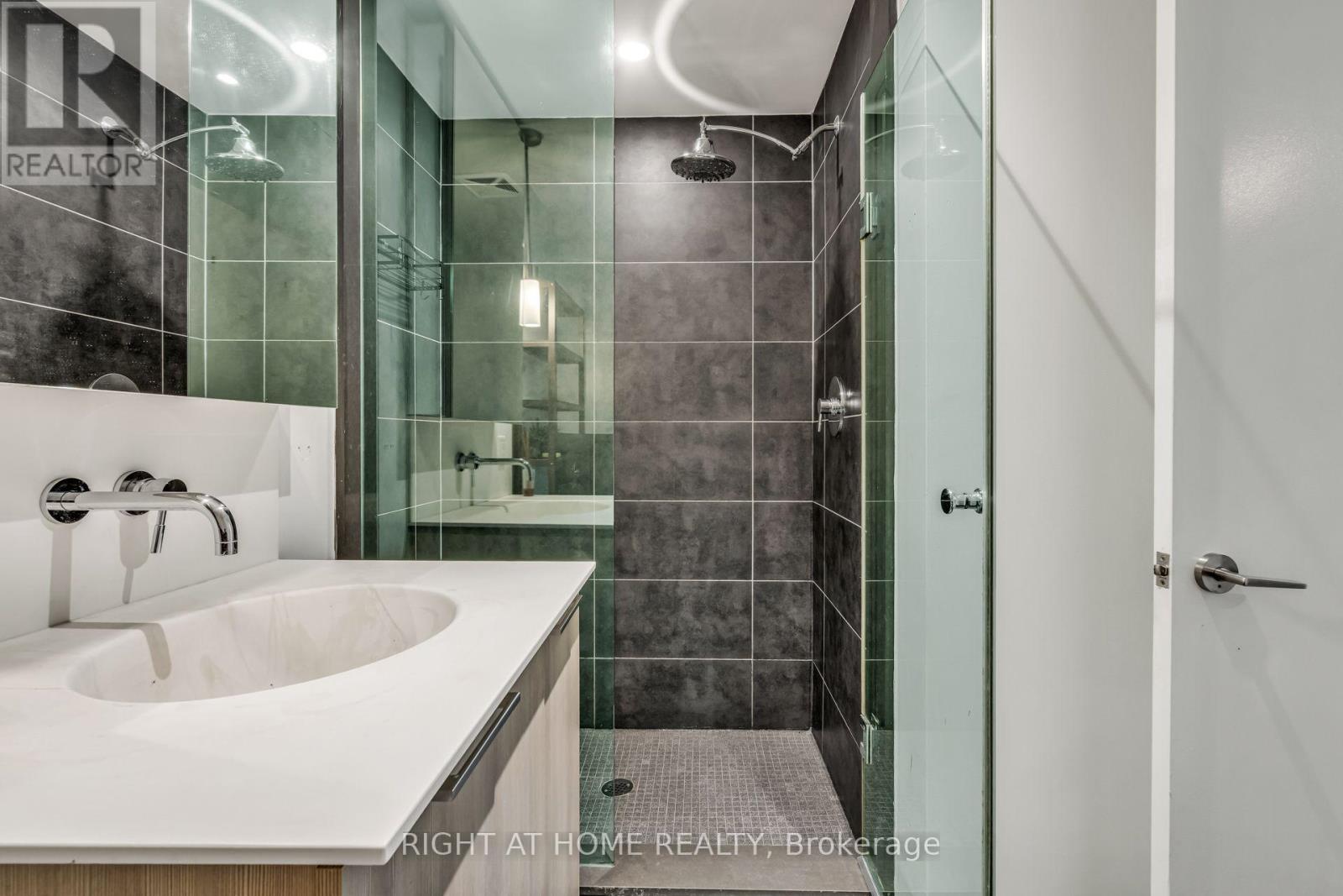 605 - 650 King Street W, Toronto, Ontario  M5V 0H6 - Photo 32 - C13676352