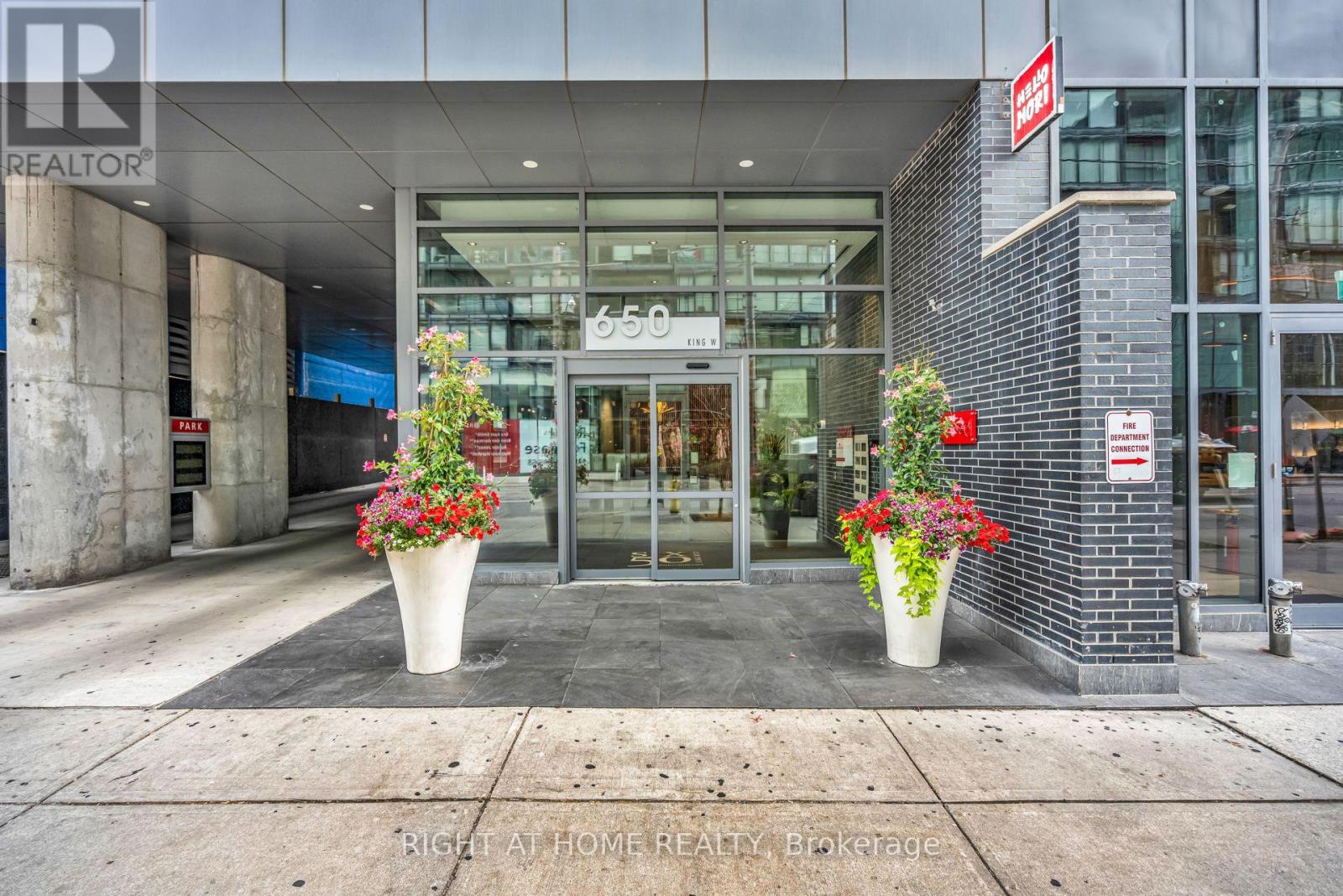 605 - 650 King Street W, Toronto, Ontario  M5V 0H6 - Photo 4 - C13676352