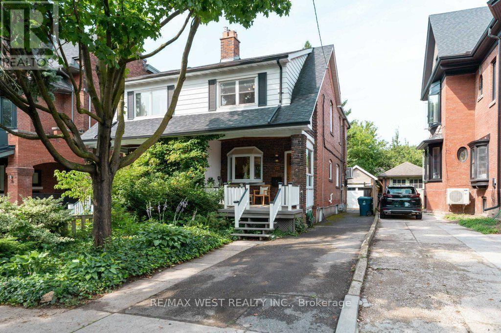40 DELAWARE AVENUE, Toronto, Ontario