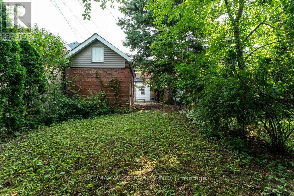 40 Delaware Avenue, Toronto, Ontario  M6H 2S7 - Photo 43 - C13676380