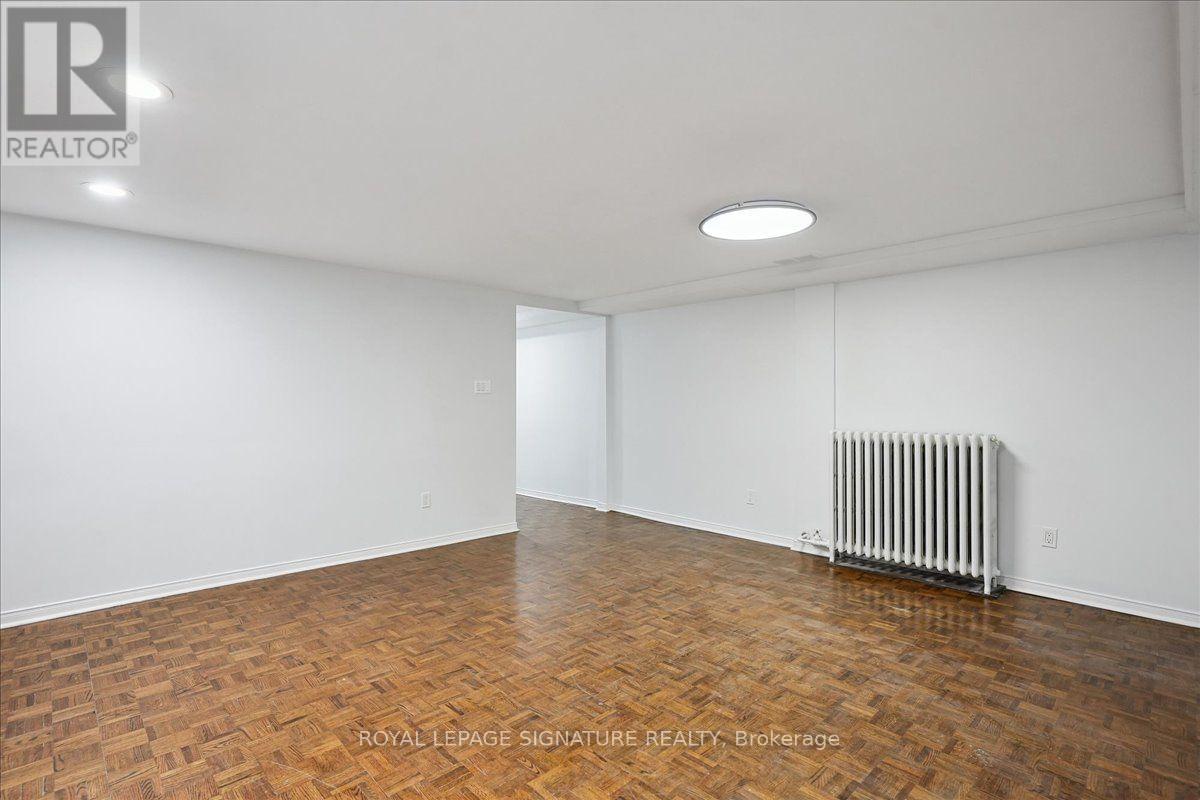 Lower - 12 Castle View Avenue, Toronto, Ontario  M5R 1Y9 - Photo 6 - C13676460
