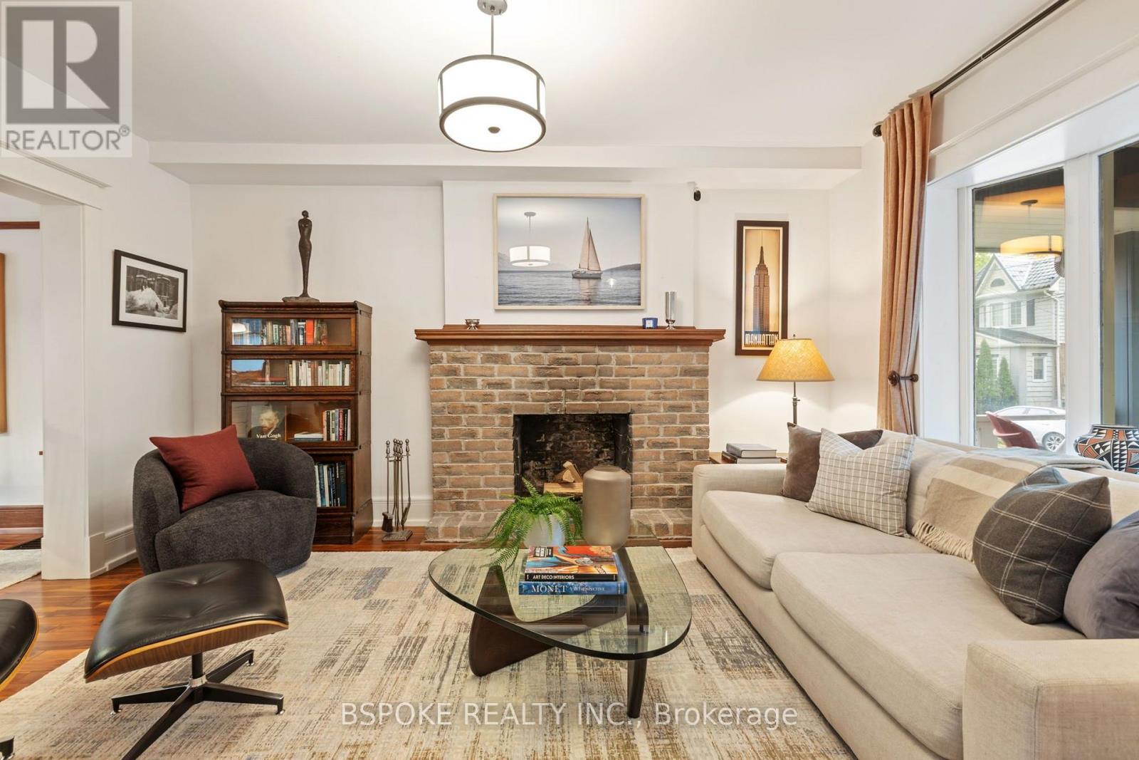 126 Oakcrest Avenue, Toronto, Ontario  M4C 1B9 - Photo 6 - E13676330
