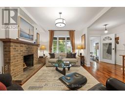 126 OAKCREST AVENUE, Toronto, Ontario