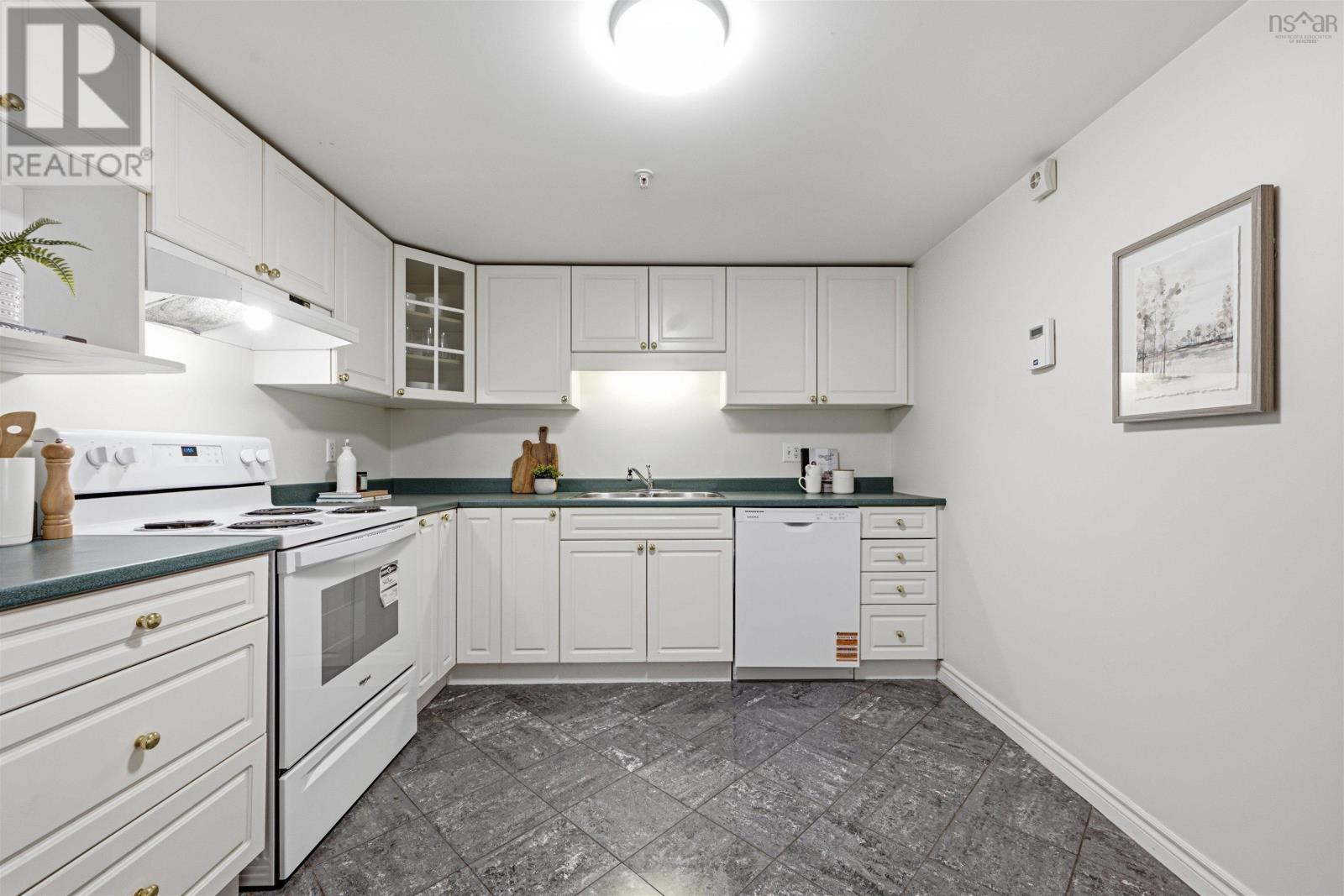 210 1041 Wellington Street, Halifax, Nova Scotia  B3H 4P5 - Photo 6 - 202620616