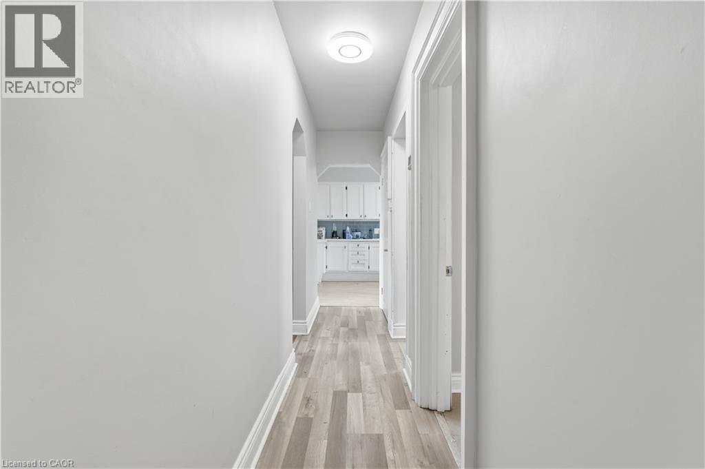 35 Centennial Parkway S, Hamilton, Ontario  L8G 2C1 - Photo 16 - 40855484