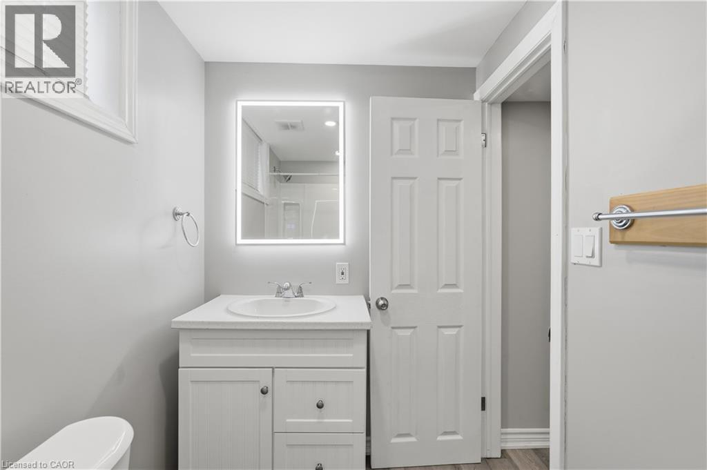 35 Centennial Parkway S, Hamilton, Ontario  L8G 2C1 - Photo 36 - 40855484