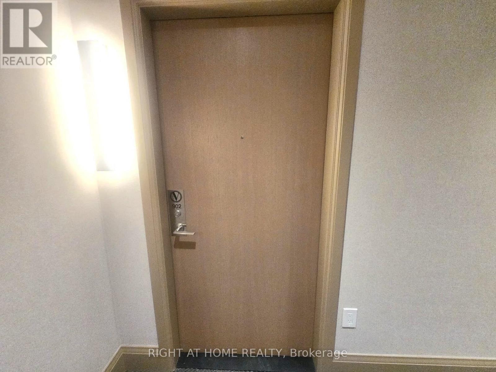 902 - 21 Meadowdale Road, Vaughan, Ontario  L4K 0H6 - Photo 2 - N13676320
