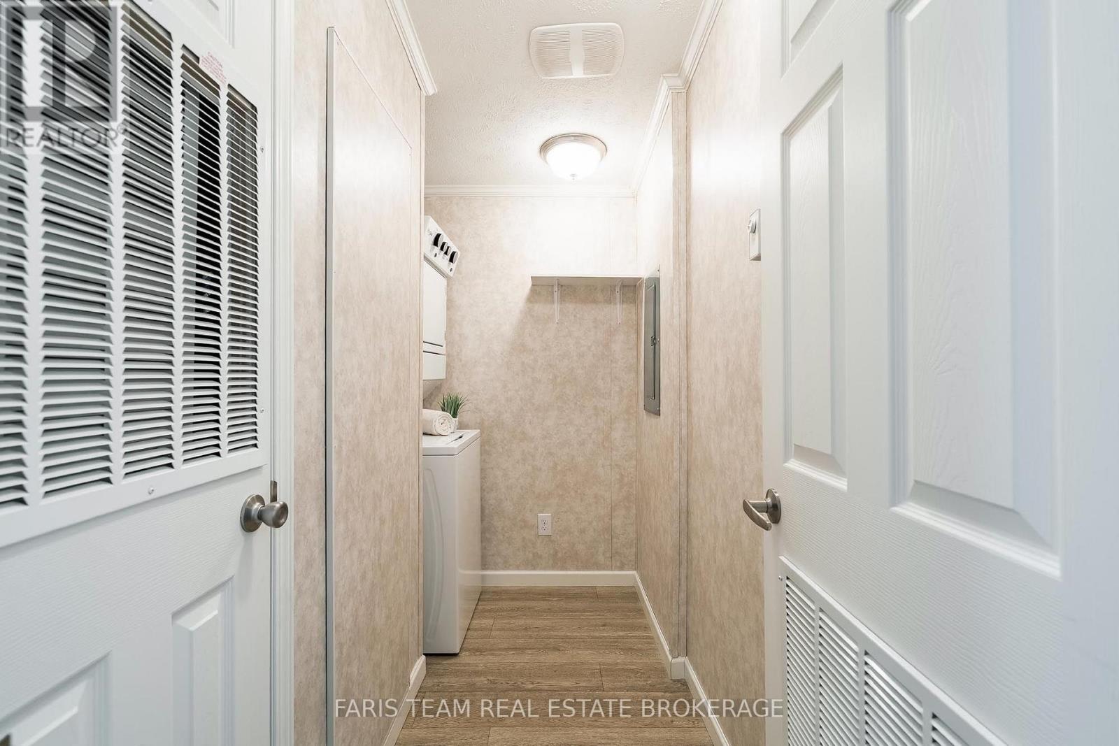 37 Hawthorne Drive, Innisfil, Ontario  L9S 1P1 - Photo 22 - N13676338
