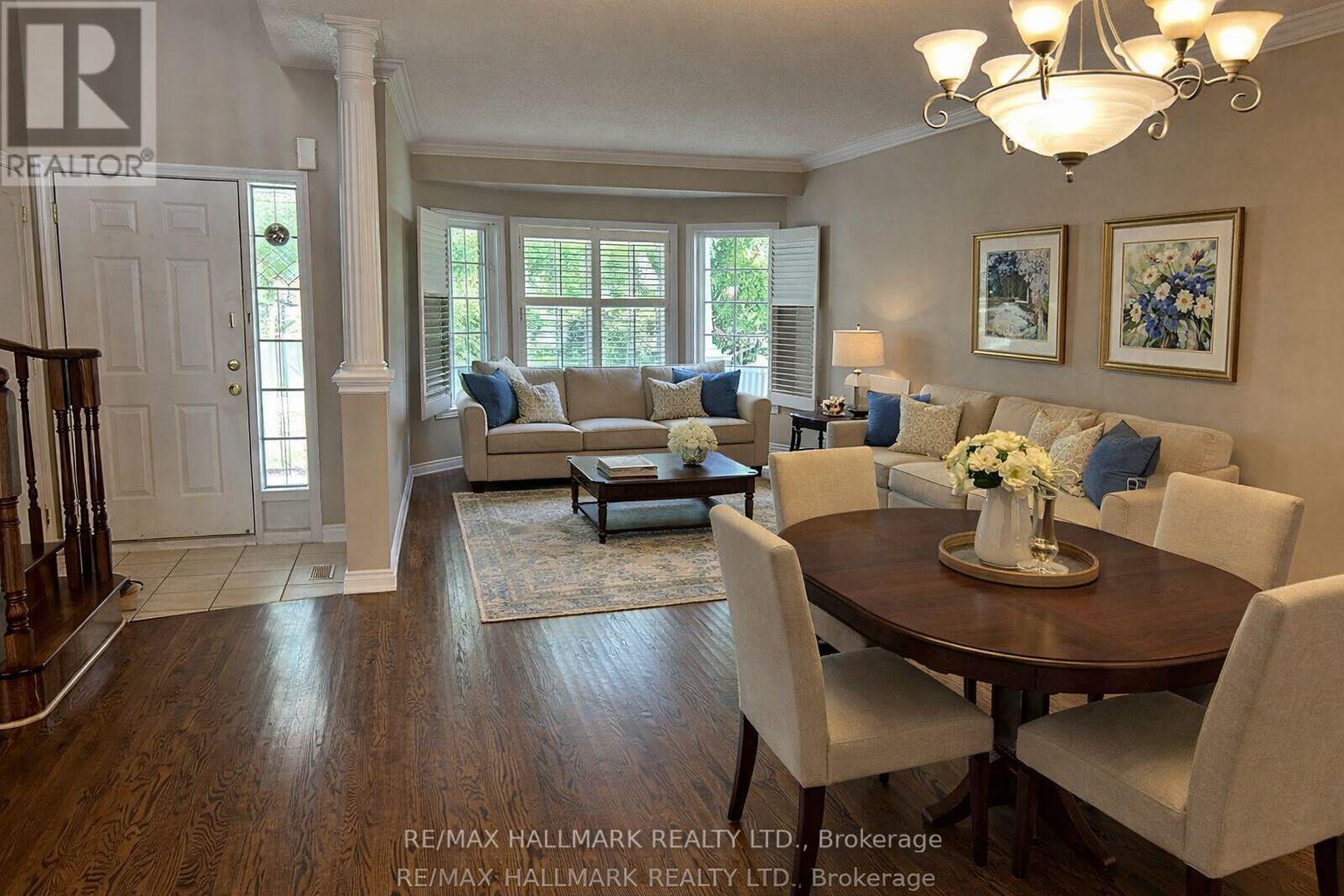 15 Magenta Street, Richmond Hill, Ontario  L4B 4H2 - Photo 2 - N13676358
