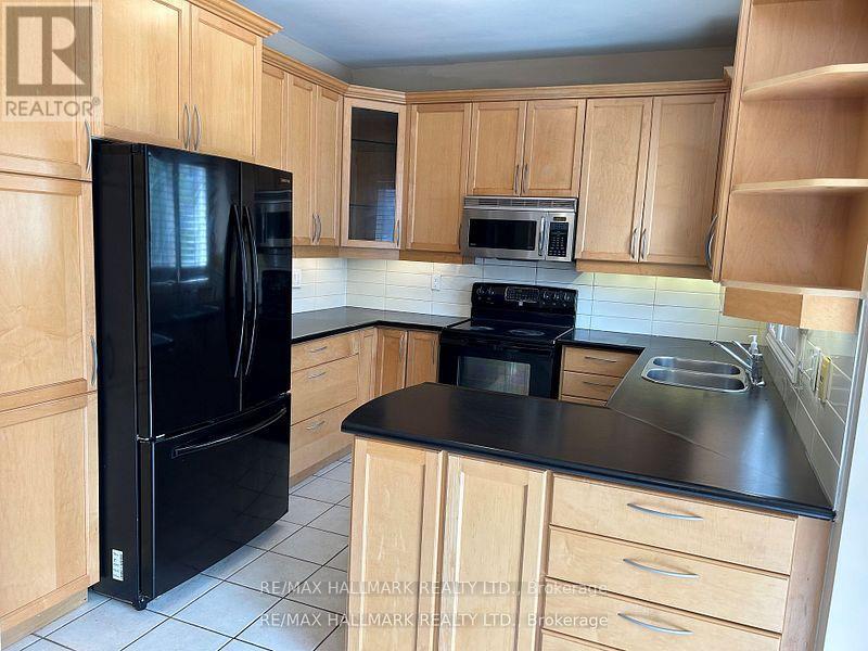 15 Magenta Street, Richmond Hill, Ontario  L4B 4H2 - Photo 5 - N13676358