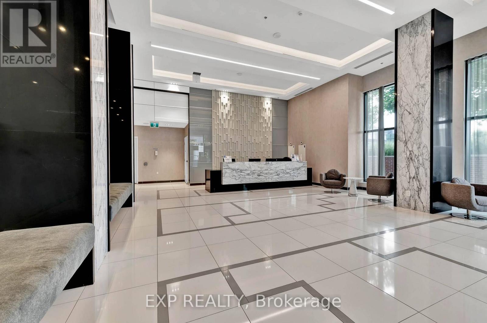 727 - 99 Eagle Rock Way N, Vaughan, Ontario  L6A 5A7 - Photo 4 - N13676408