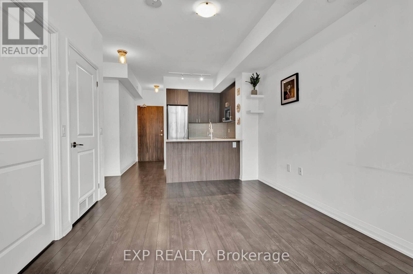 727 - 99 Eagle Rock Way N, Vaughan, Ontario  L6A 5A7 - Photo 6 - N13676408
