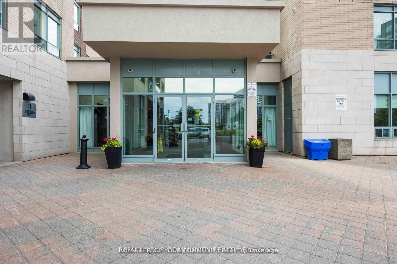 909 - 23 Oneida Crescent, Richmond Hill (Langstaff), Ontario  L4B 0A2 - Photo 2 - N13676458