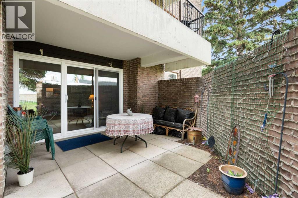 2107, 202 Braeglen Close SW, Calgary, Alberta  T2W 2B1 - Photo 13 - A2326803