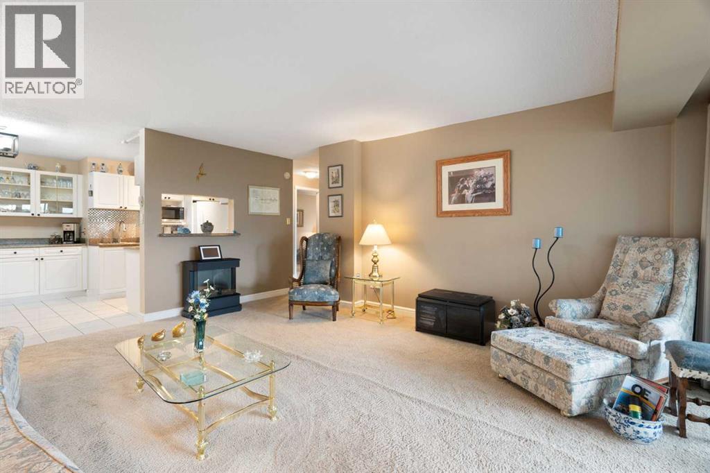 2107, 202 Braeglen Close SW, Calgary, Alberta  T2W 2B1 - Photo 11 - A2326803