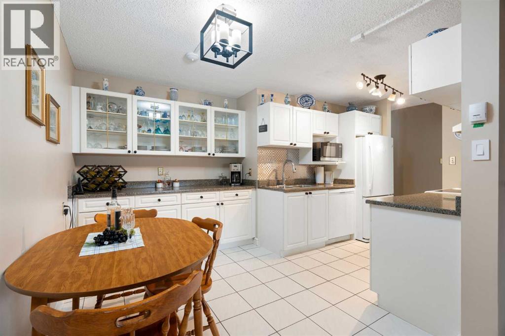 2107, 202 Braeglen Close SW, Calgary, Alberta  T2W 2B1 - Photo 21 - A2326803