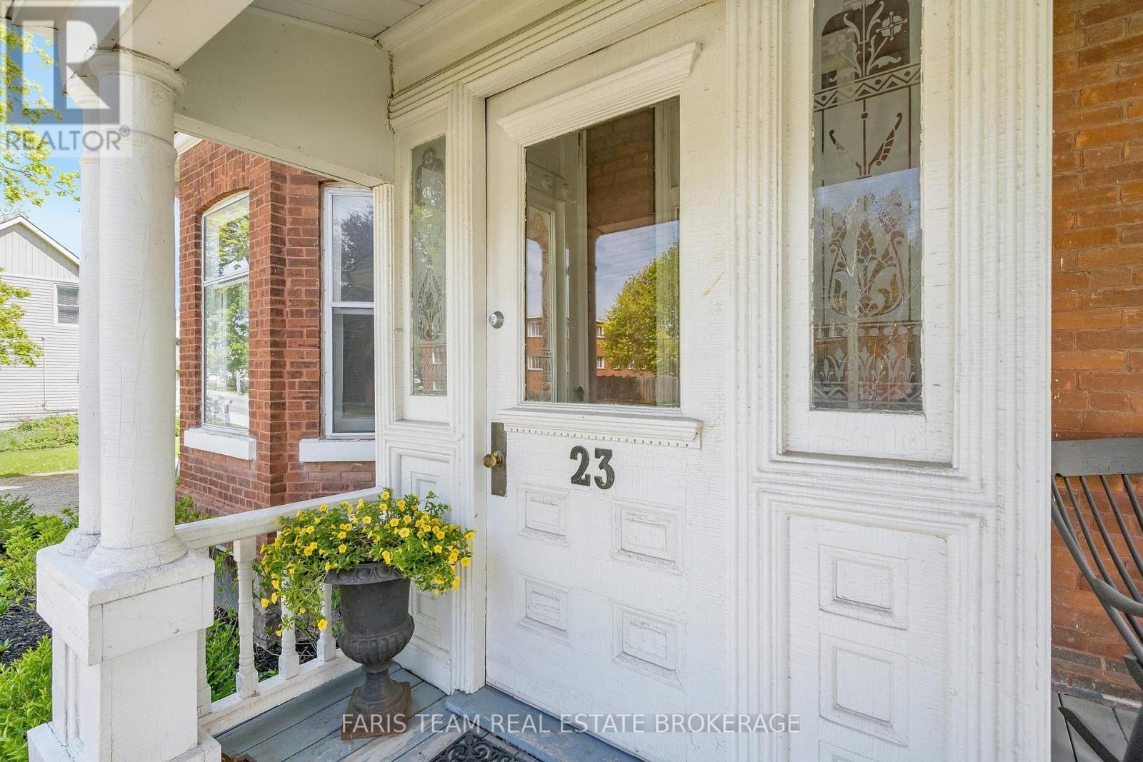 23 Yonge Street S, Springwater, Ontario  L0L 1P0 - Photo 3 - S13676444