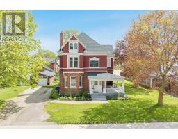 23 YONGE STREET S, Springwater, Ontario