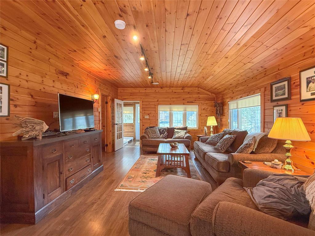 154 Crocus Street, Clear Lake, Manitoba  R0J 1N0 - Photo 4 - 202620369