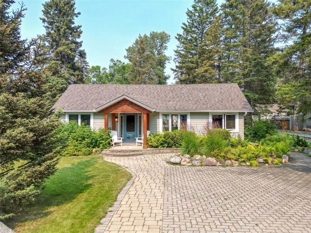 156 Crocus Street, Clear Lake, Manitoba  R0J 1N0 - Photo 1 - 202620373