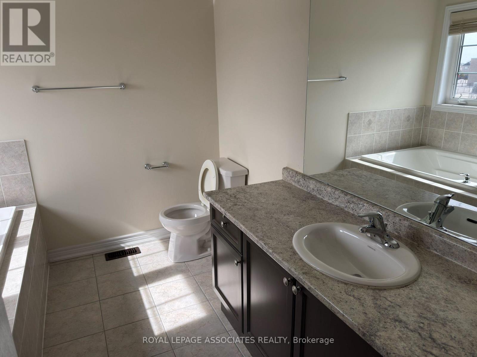 Upper Lv - 75 Meltwater Crescent, Brampton, Ontario  L6P 3W6 - Photo 10 - W13676350