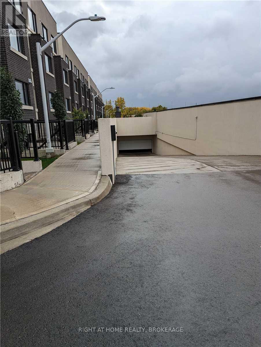 319 - 1139 Cooke Boulevard, Burlington, Ontario  L7T 0C3 - Photo 12 - W13676434
