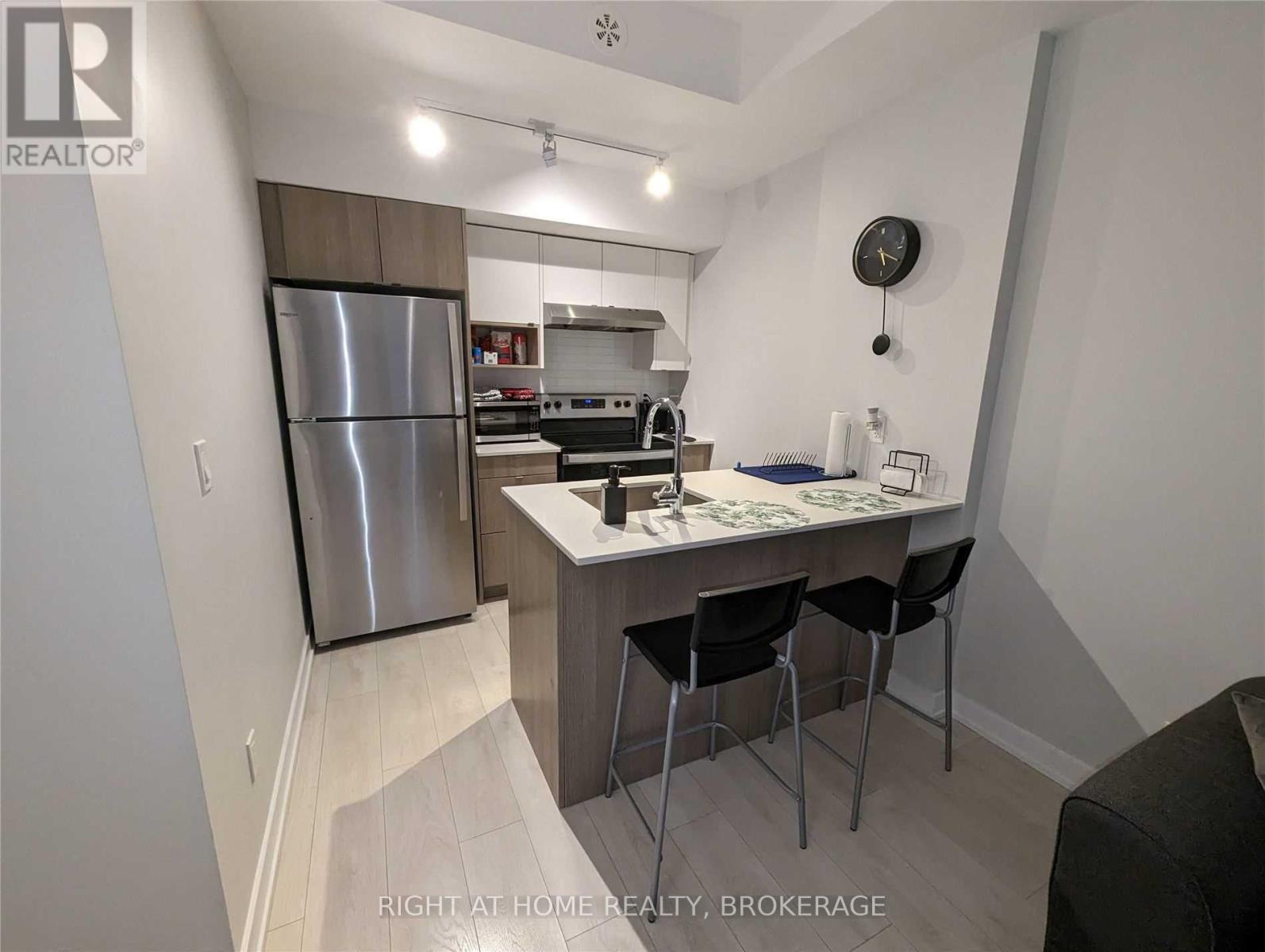 319 - 1139 Cooke Boulevard, Burlington, Ontario  L7T 0C3 - Photo 6 - W13676434