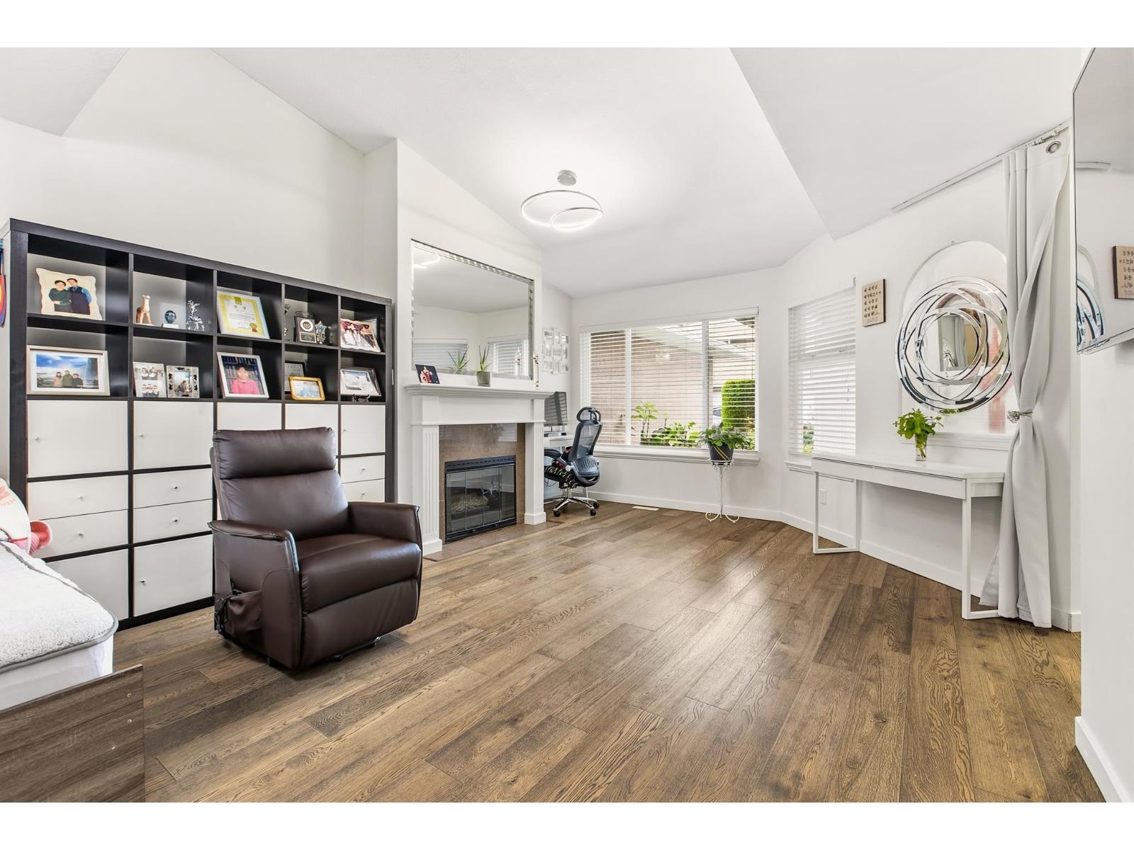 15501 89a Avenue, Surrey, British Columbia  V3R 0Z5 - Photo 5 - R3155827