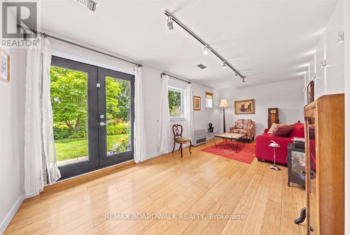 154 Duford Street, Ottawa, Ontario  K1L 6Z7 - Photo 27 - X13673724