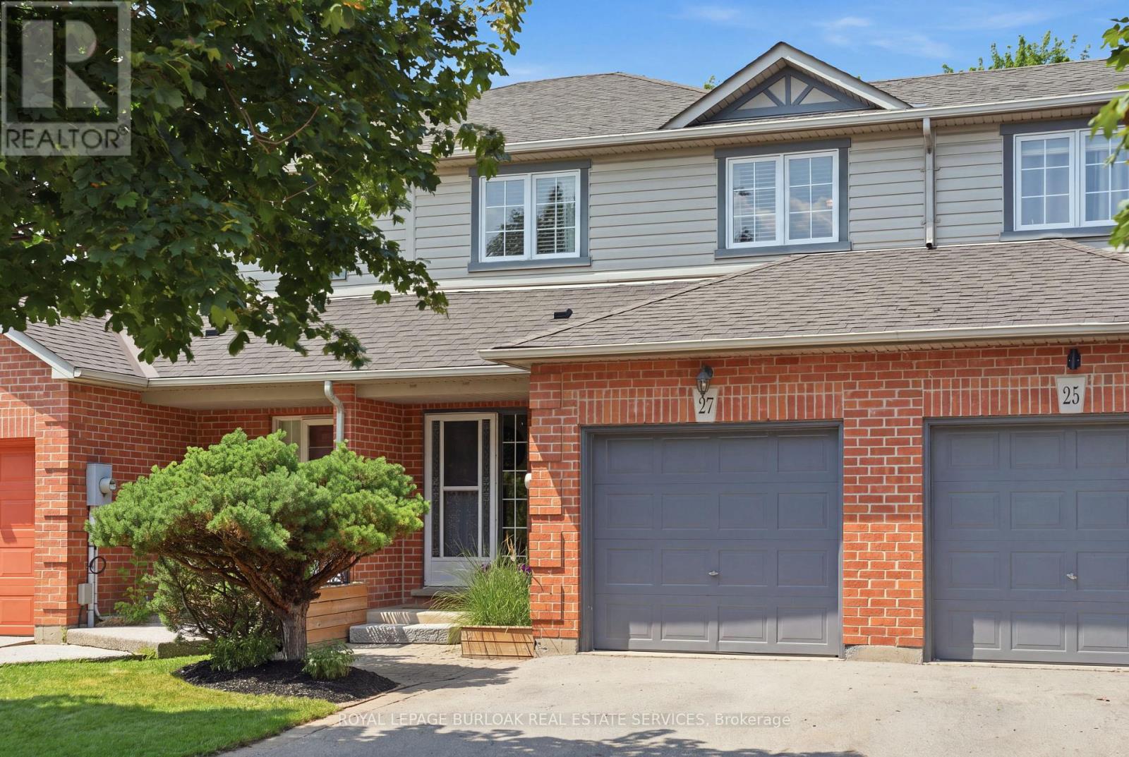 27 BRONTE COURT, Hamilton, Ontario
