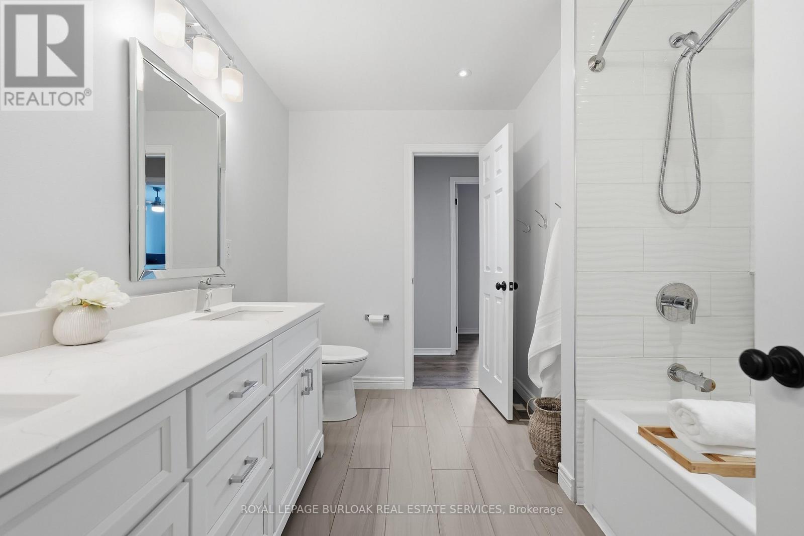 27 Bronte Court, Hamilton, Ontario  L9H 7N2 - Photo 17 - X13676360
