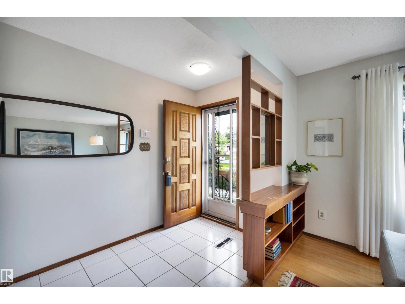 7211 132 Av Nw, Edmonton, Alberta  T5C 3C6 - Photo 3 - E4503676