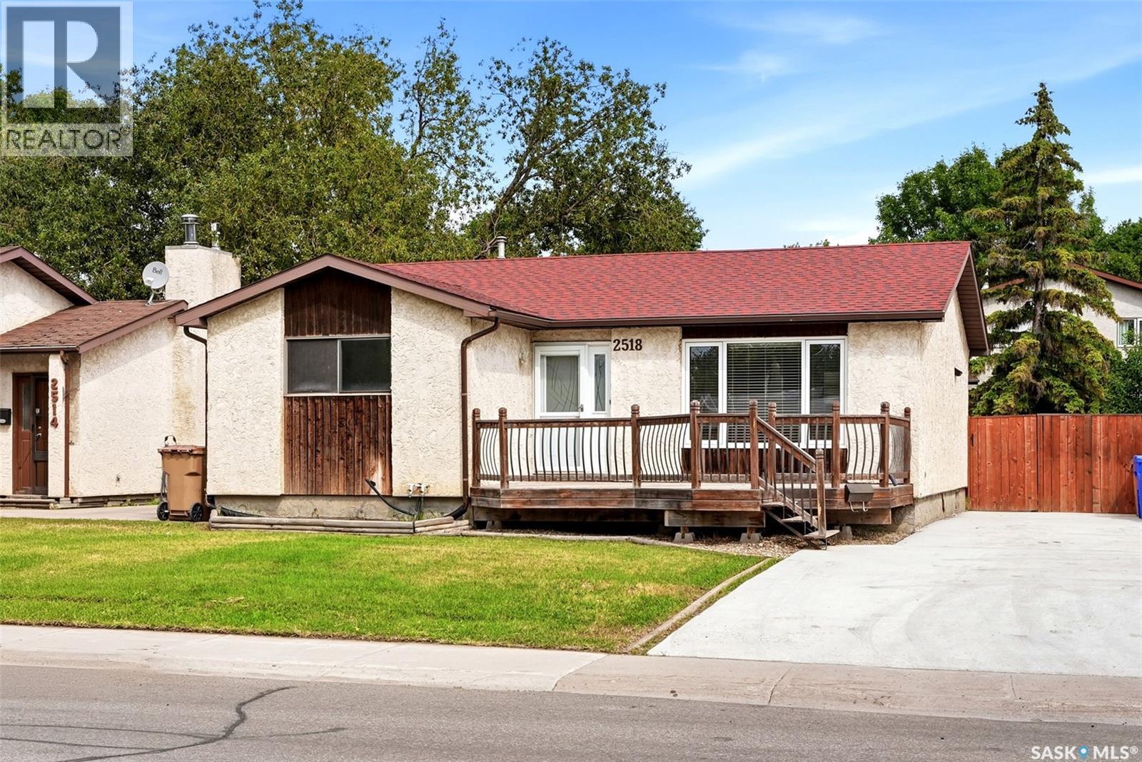2518 7th Avenue E, Regina, Saskatchewan  S4N 5T4 - Photo 1 - SK045611