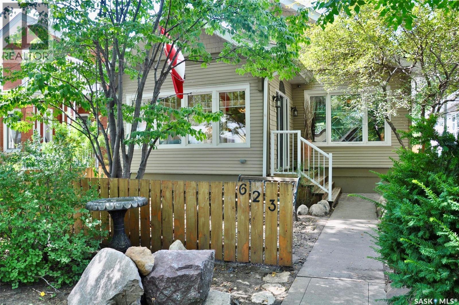 623 4th Avenue N, Saskatoon, Saskatchewan  S7K 2M8 - Photo 1 - SK045567