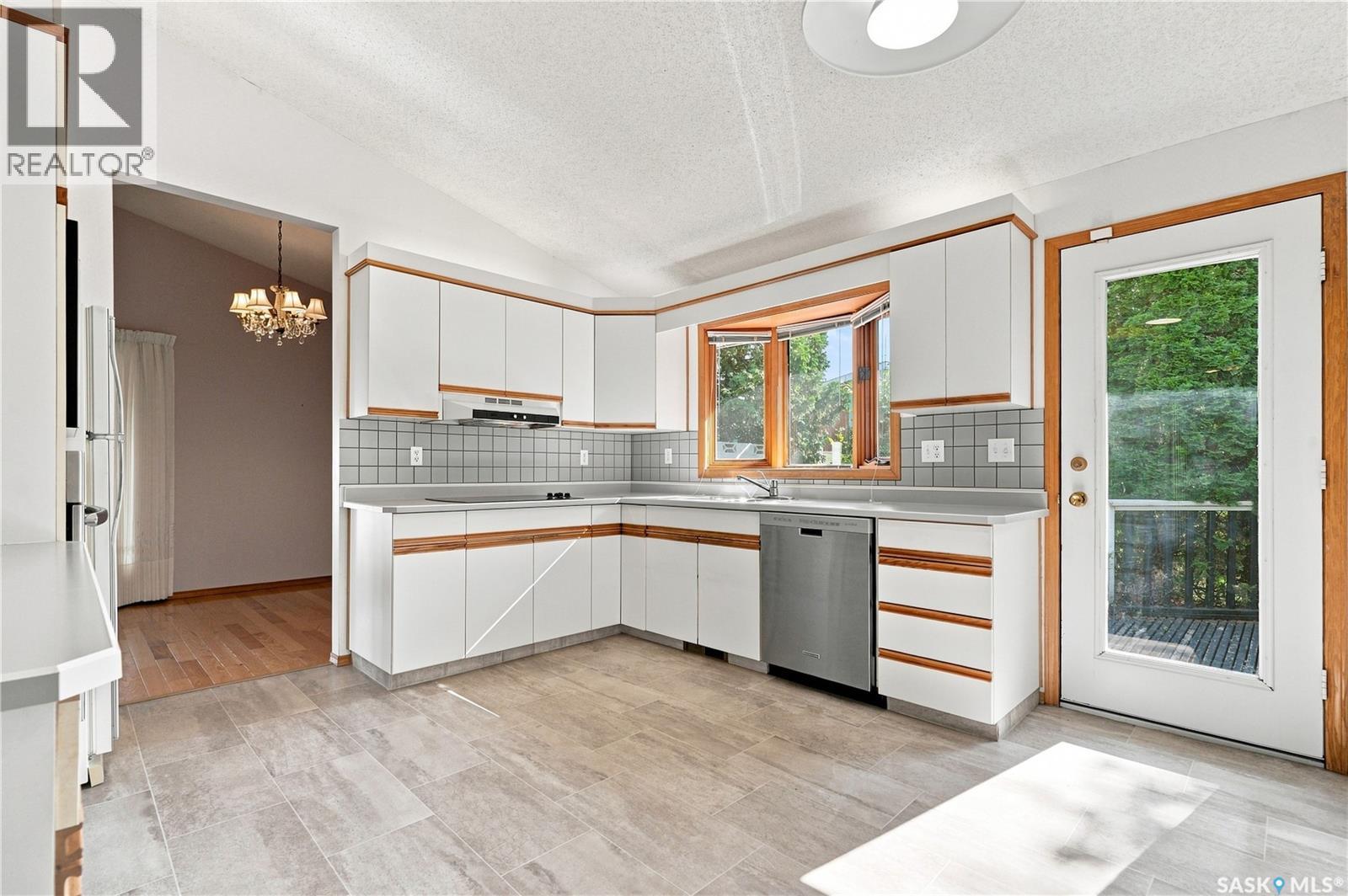 92 Wentworth Crescent, Saskatoon, Saskatchewan  S7L 4A9 - Photo 14 - SK045476