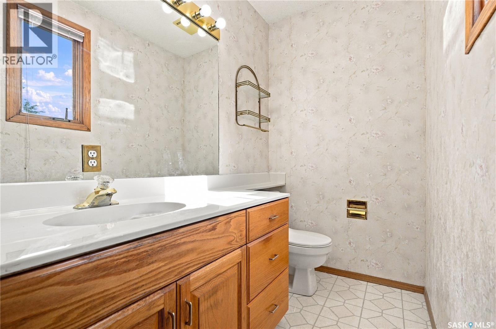 92 Wentworth Crescent, Saskatoon, Saskatchewan  S7L 4A9 - Photo 24 - SK045476