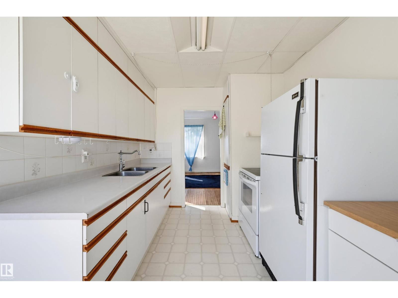 9728 89 Av Nw, Edmonton, Alberta  T6E 2S2 - Photo 10 - E4503854