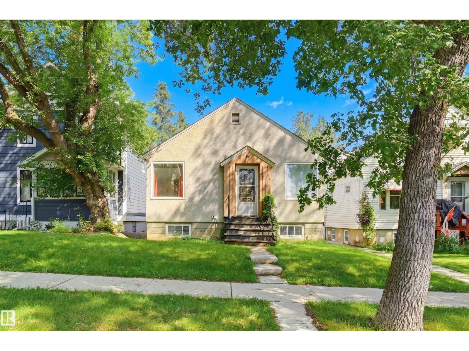 9728 89 Av Nw, Edmonton, Alberta  T6E 2S2 - Photo 2 - E4503854