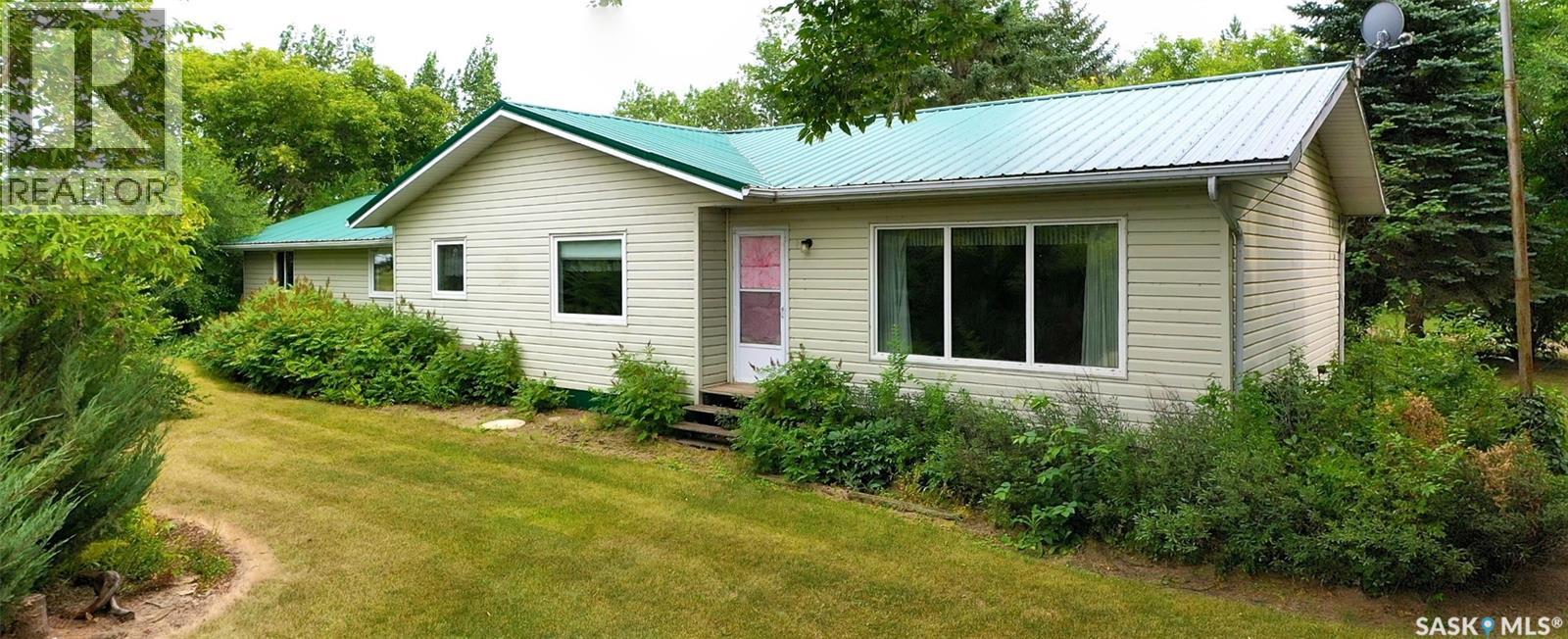 100 Henderson Street, Grayson, Saskatchewan  S0A 1E0 - Photo 2 - SK045541