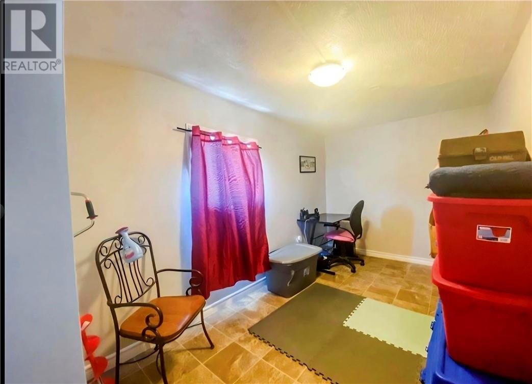 18 Fourth Ave N, Levack, Ontario  P3A 2T2 - Photo 5 - 2129812