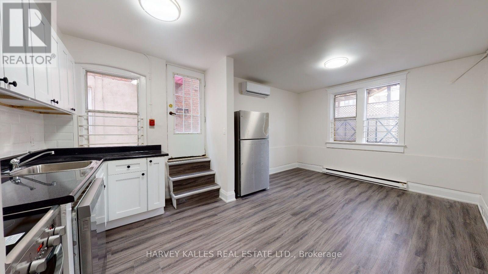 2 - 1065 Bathurst Street, Toronto, Ontario  M5R 3G8 - Photo 2 - C13470082