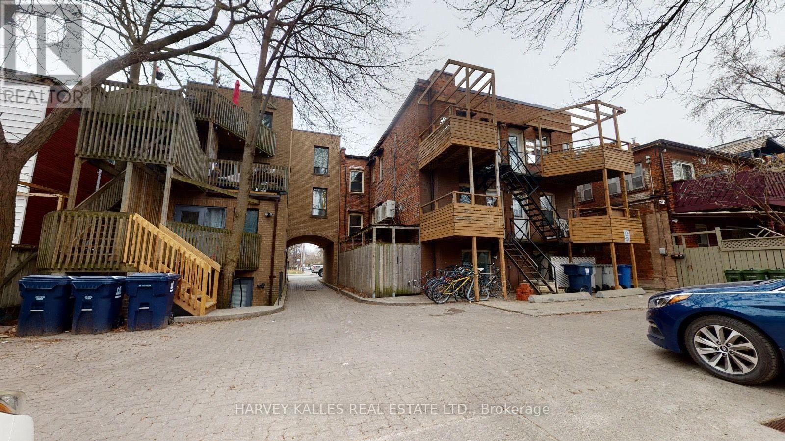 2 - 1065 Bathurst Street, Toronto, Ontario  M5R 3G8 - Photo 14 - C13470082