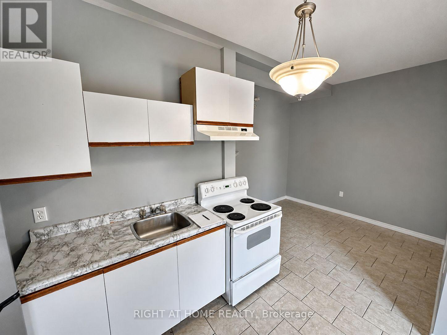 697 Hale Street, London East, Ontario N5W 1J1 - Photo 12 - X13676564