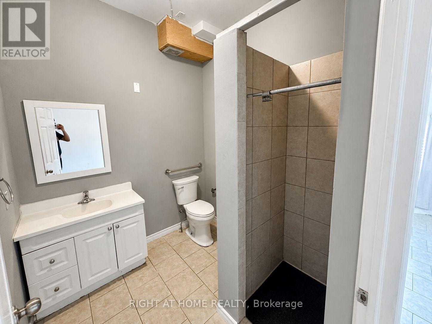 697 Hale Street, London East, Ontario N5W 1J1 - Photo 13 - X13676564