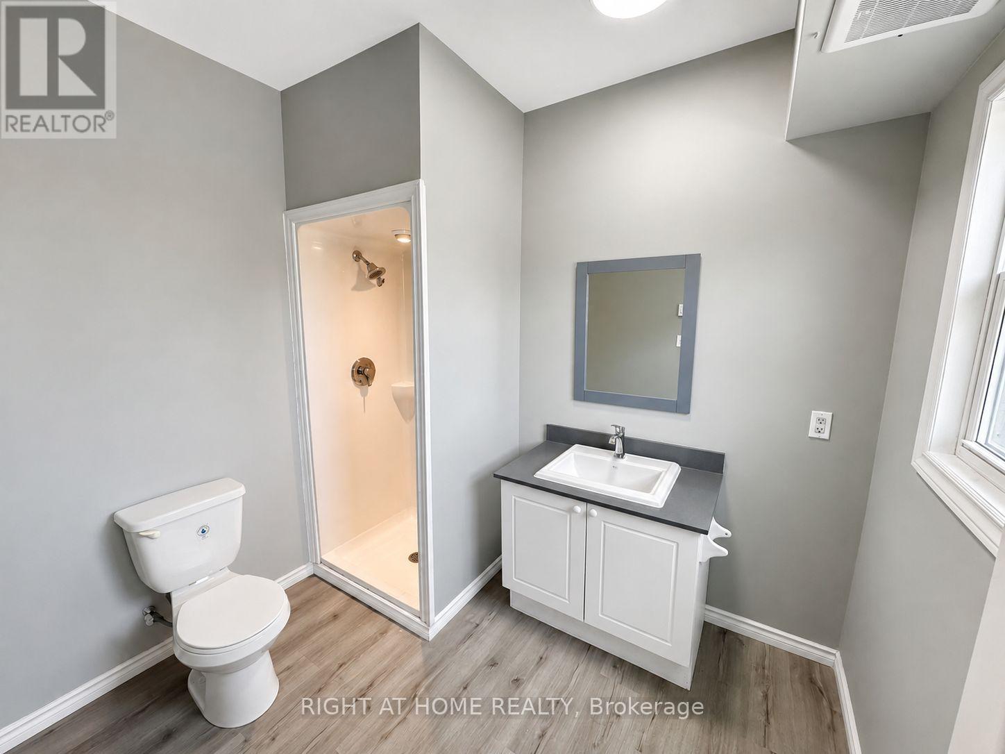 697 Hale Street, London East, Ontario N5W 1J1 - Photo 24 - X13676564