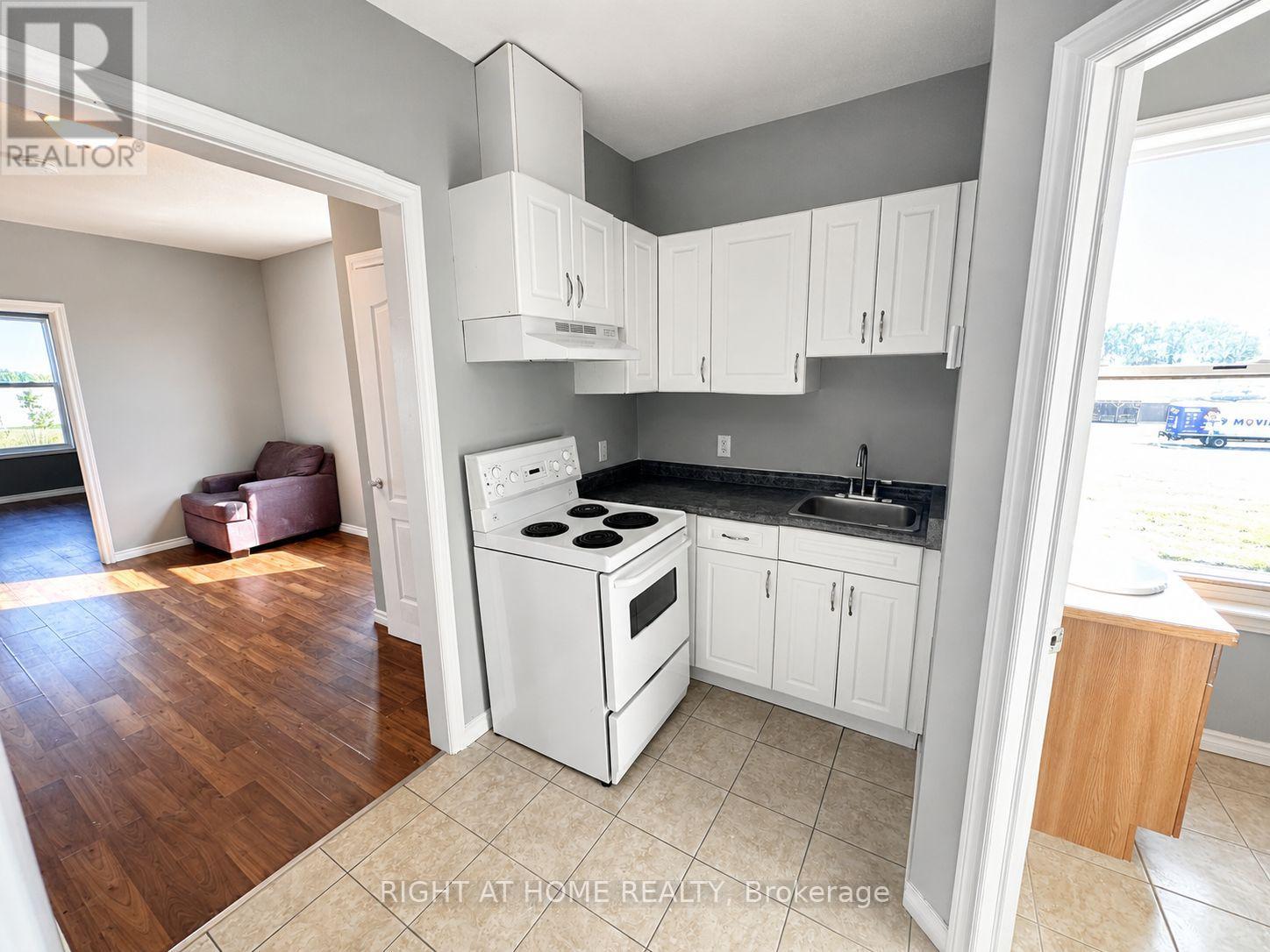 697 Hale Street, London East, Ontario N5W 1J1 - Photo 25 - X13676564