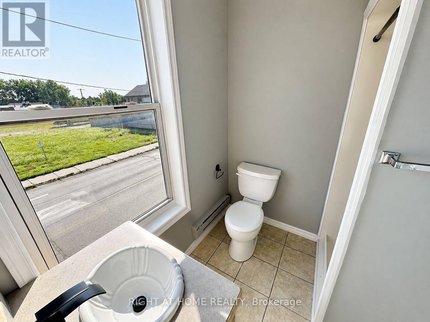 697 Hale Street, London East, Ontario N5W 1J1 - Photo 26 - X13676564
