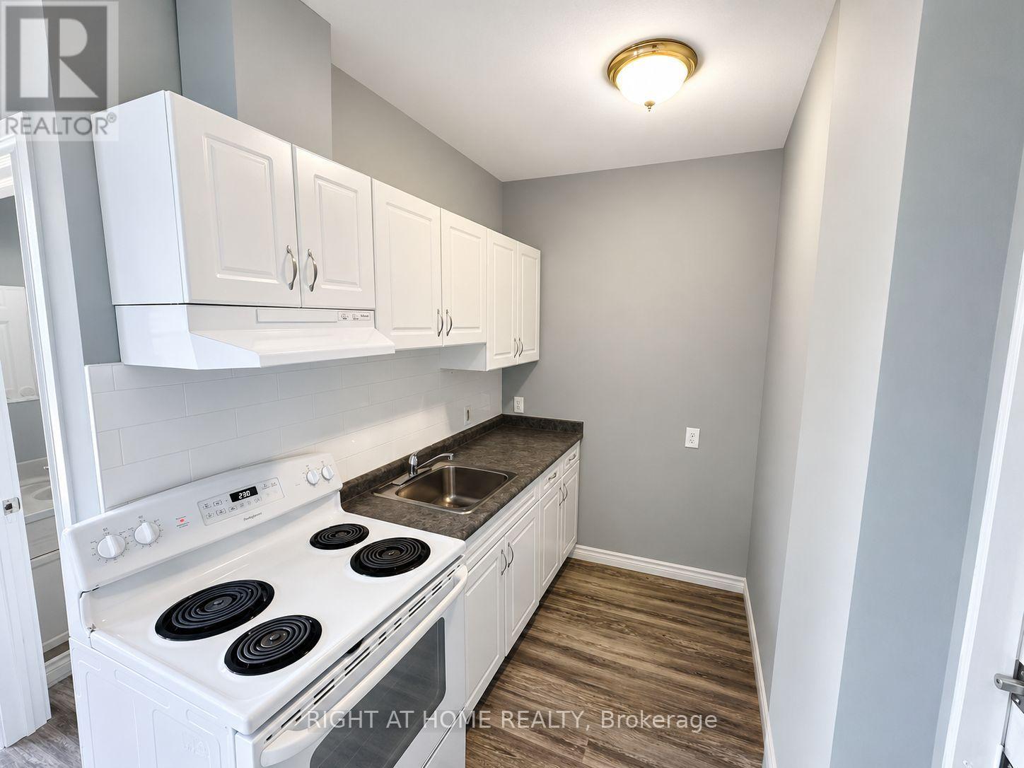 697 Hale Street, London East, Ontario N5W 1J1 - Photo 34 - X13676564