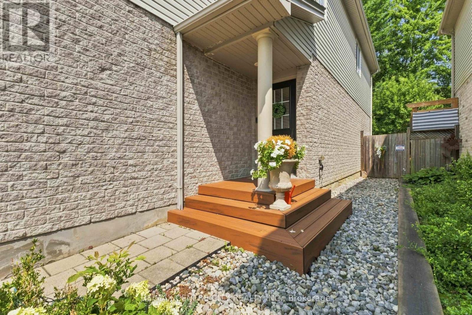 1308 Elson Road, London North, Ontario  N6G 5R2 - Photo 4 - X13676644